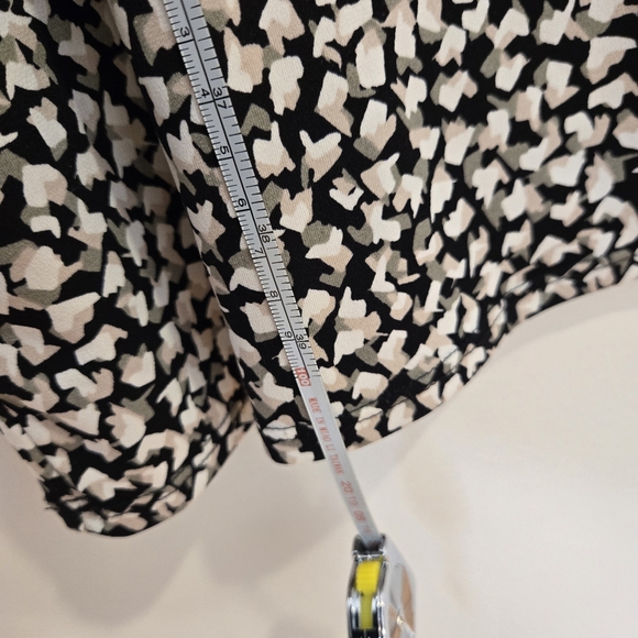 Vince Camuto layered look Dress - Picture 5 of 5